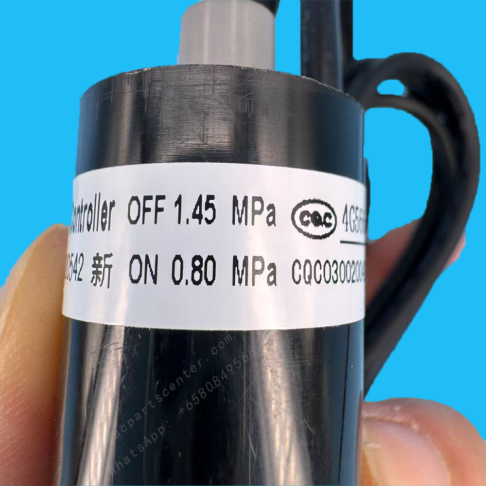 WB12BE013 Pressure Switch | Compatible with Carrier Screw Compressors | OFF 1.45MPa ON 0.80MPa